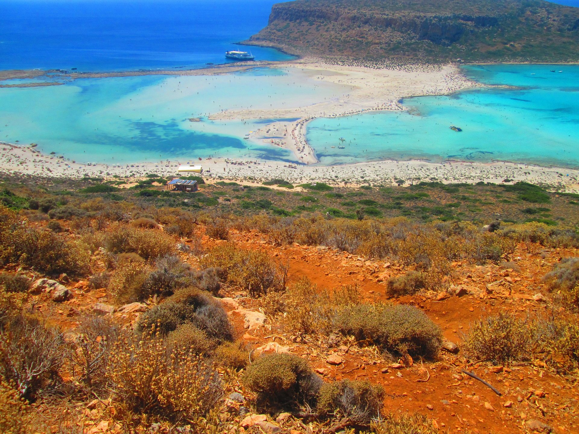A shallow turquoise lagoon