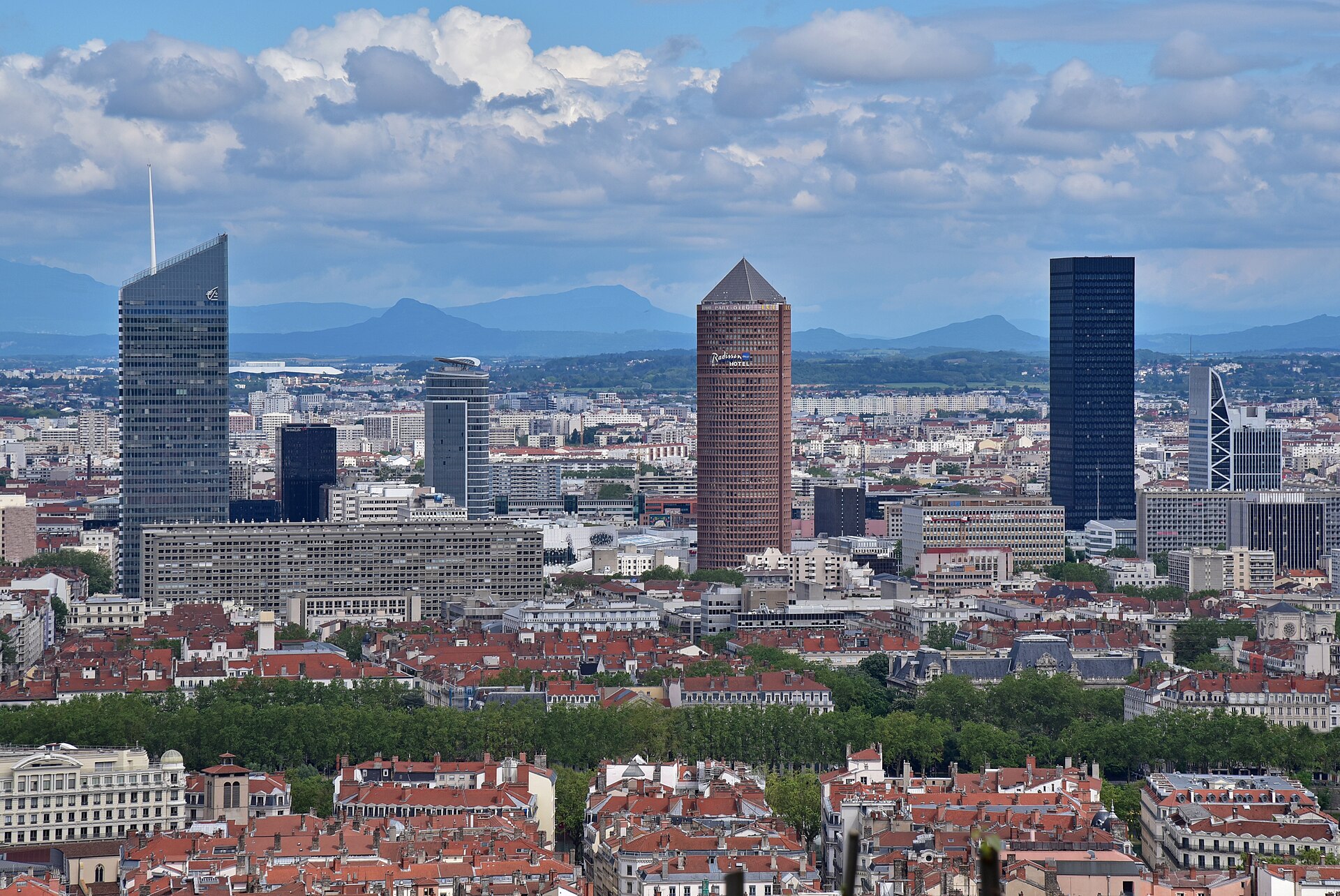 Lyon's old town and riverside at dusk